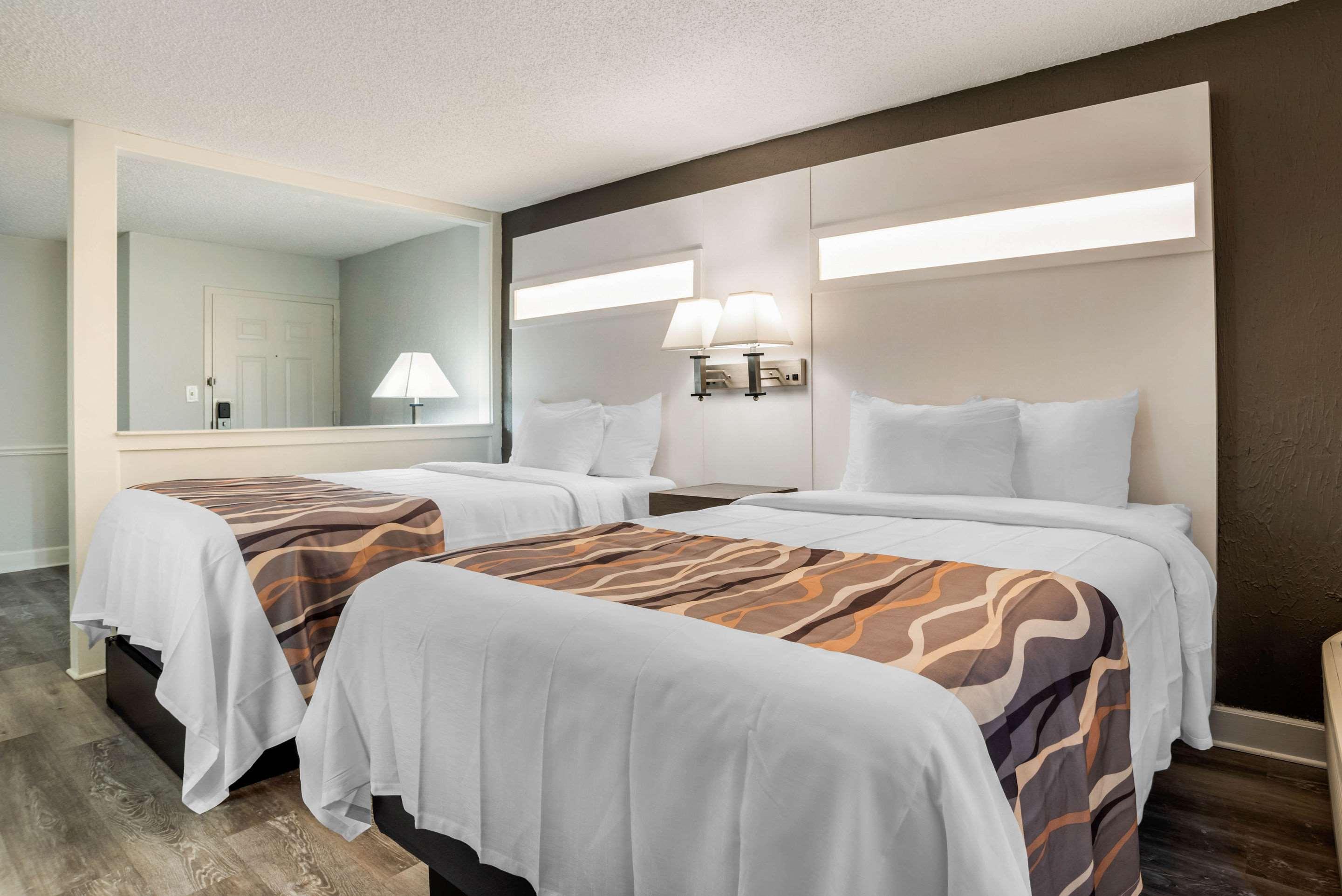 Baymont By Wyndham Montgomery Al Экстерьер фото