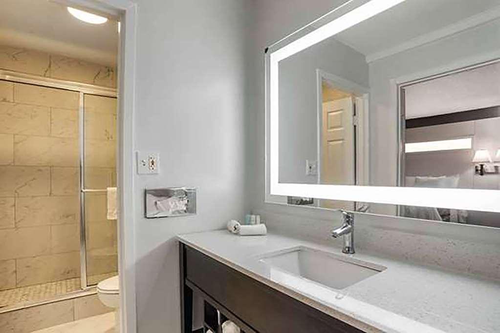 Baymont By Wyndham Montgomery Al Экстерьер фото