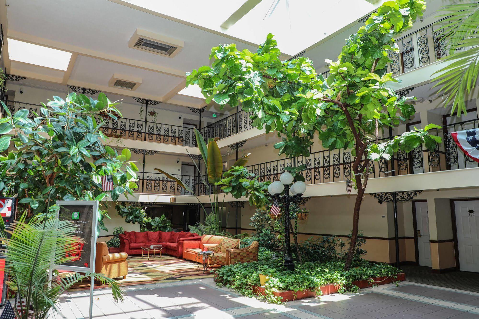 Baymont By Wyndham Montgomery Al Экстерьер фото